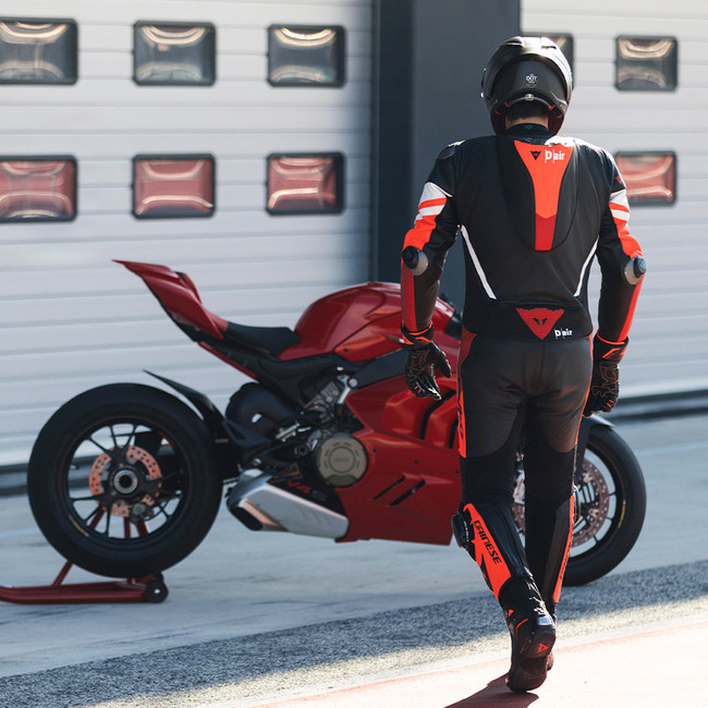 バイク用エアバッグスーツ | MISANO 3 PERF. D-AIR® 1PC LEATHER SUIT